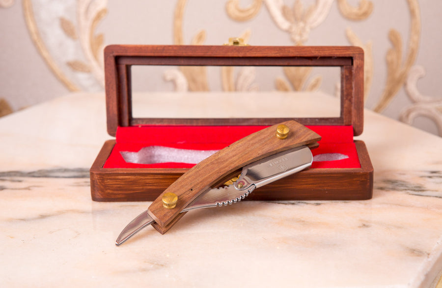Wooden Handle Straight Razor by REAMIR