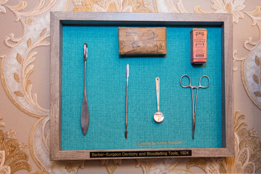 Vintage Souvenir Set in Frame #22